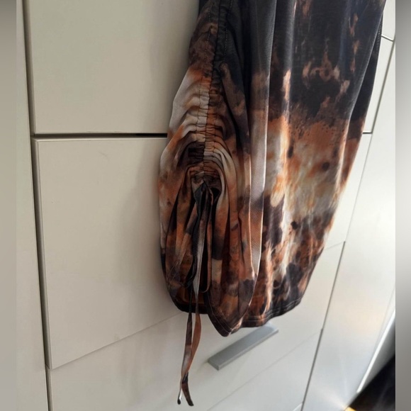 Patterned Dress - Picture 2 of 2